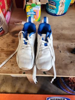 Boys Reebok Gently Worn Shoes Size 1