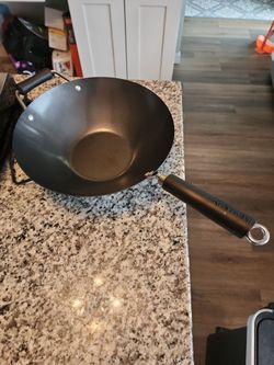 Ken Hom Carbon Steel Wok, Non-Stick, 31cm, Excellence, Induction Hobs Suitable/Metal Tool Safe/Phenolic Handle, Includes 1 x Chinese Wok Pan, Dishwash