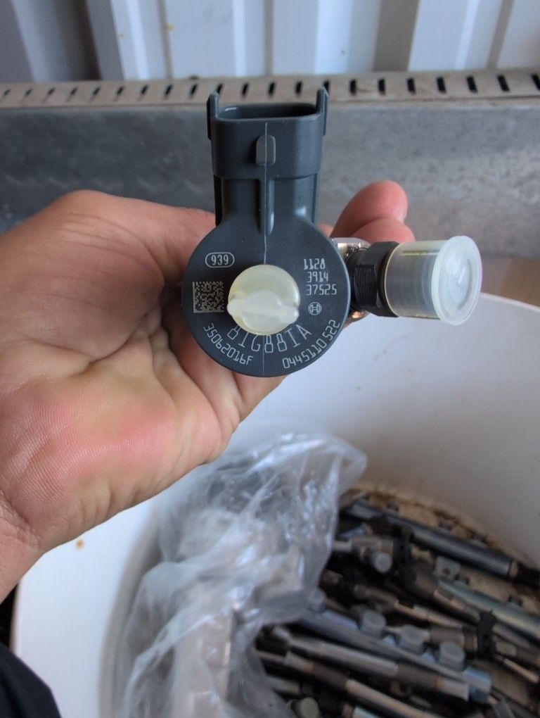 14-18 3.0 Diesel Injectors