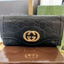 Gucci Interlocking GG Embossed Authentic Wallet 