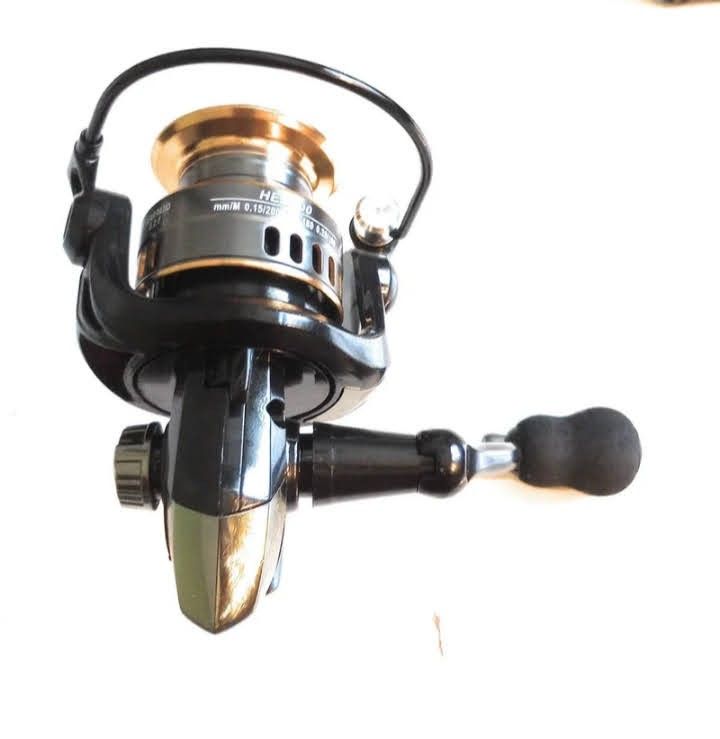 New Style Gorgons HE-2000 Spinning Reel Black/Gold, NIB