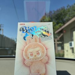 Labubu Big Into Energy 