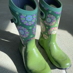Girl’s Rain Boots—Green W/flowers