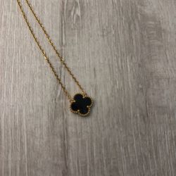 Clover Necklace