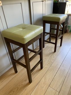 Leather Seat Solid Wood Legs Bar Stools