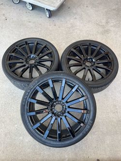 3 - Strada black wheels