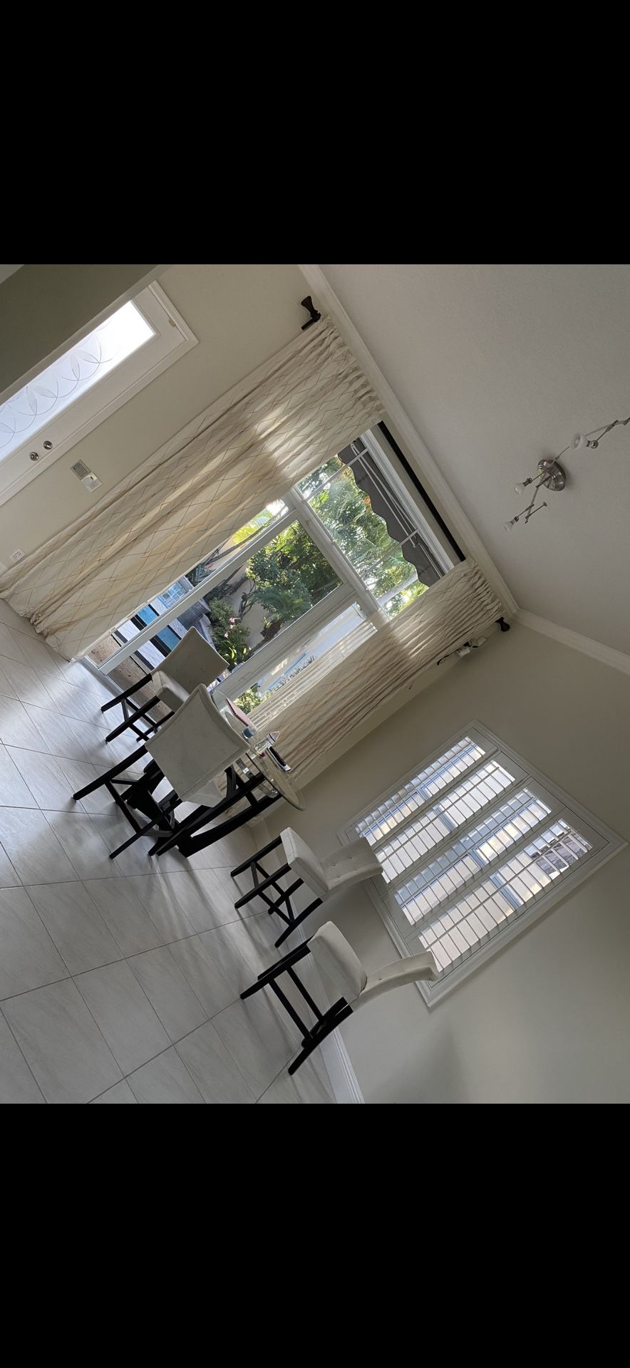 Glass Table & 4 Chairs