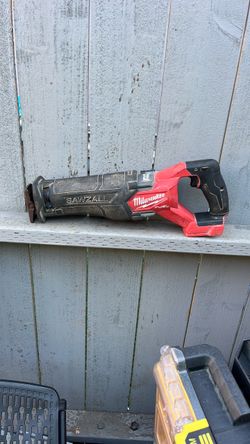 18V Milwaukee Sawzall
