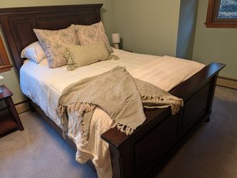 Ashley Porter Bedroom Set (2 beds/6 pieces total)