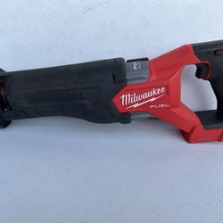 Milwaukee M18 FUEL GEN-2 18V Lithium-Ion Brushless Cordless SAWZALL Reciprocating Saw (Tool-Only)