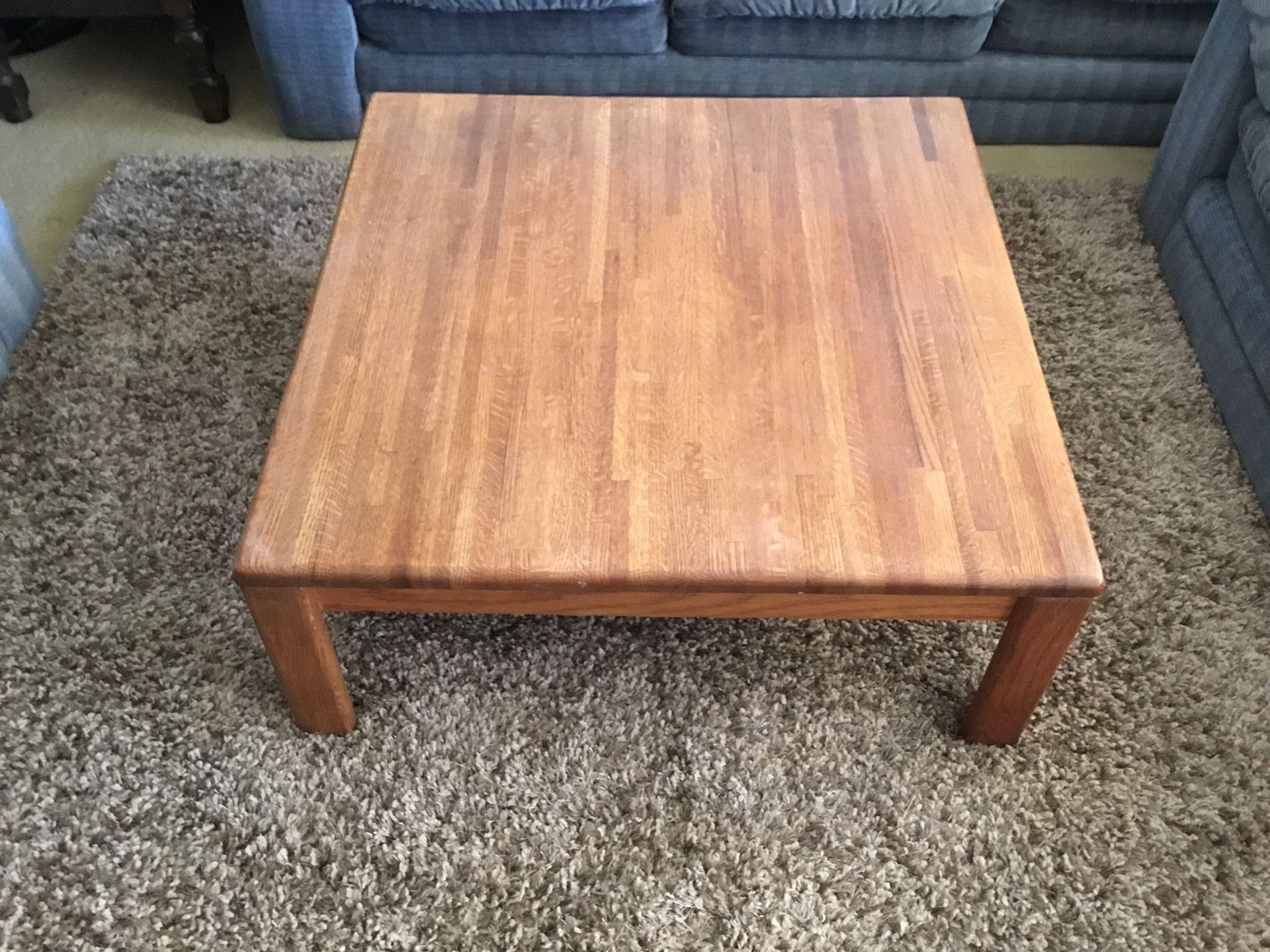 Couch/Loveseat//Chair/End Table Set - Good Condition!