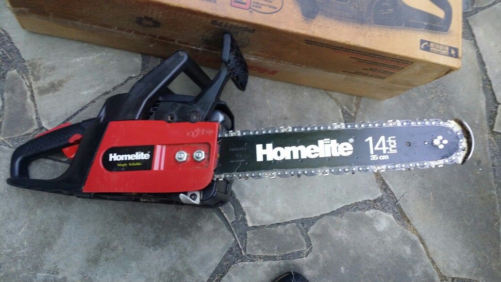 CHAINSAW, HOMELITE BANDIT 33CC, 14" BAR