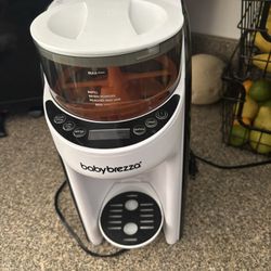 Baby Brezza Formula Dispenser