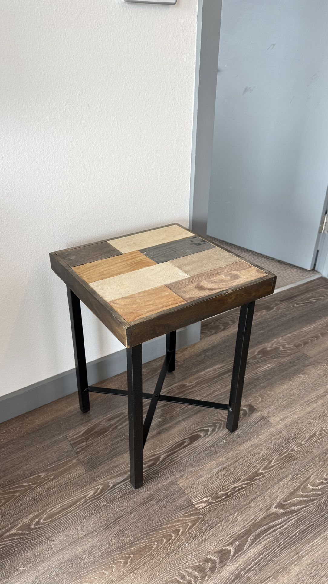 1 End Table