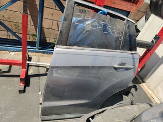 2015 rdx driver side rear door
