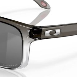 Oakley Holbrook Sunglasses New In Box