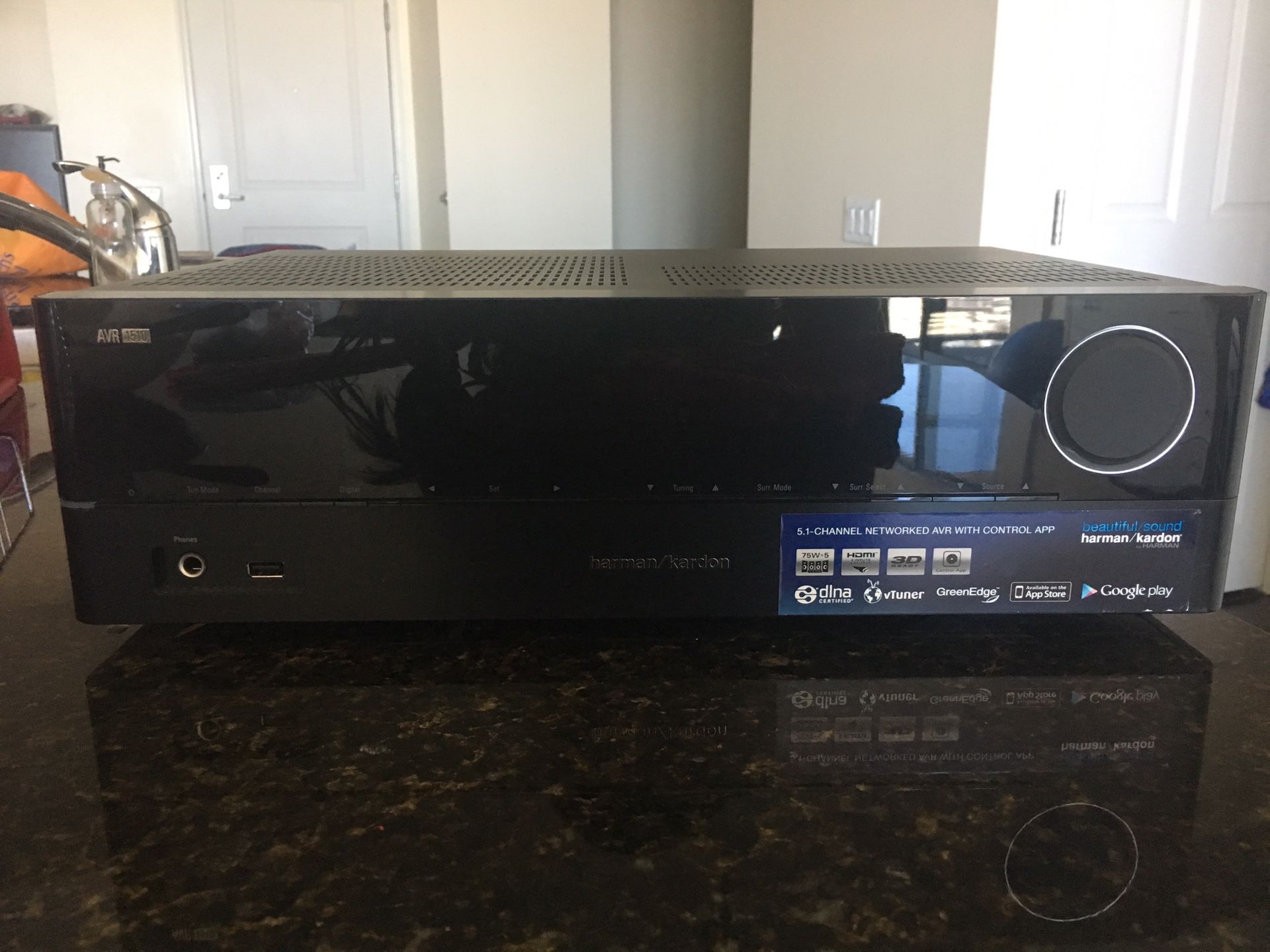 Harman Kardon AVR 1510 5.1-Channel 75-Watt Networked Audio/Video Receiver