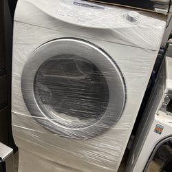 Maytag set washer and gas dryer front load “white”