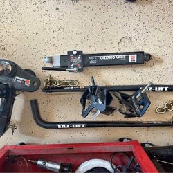 Camco Eaz-Lift Elite 1,000lb Weight Distributing Hitch Kit with Sway Control (48058) for Trailer, Black