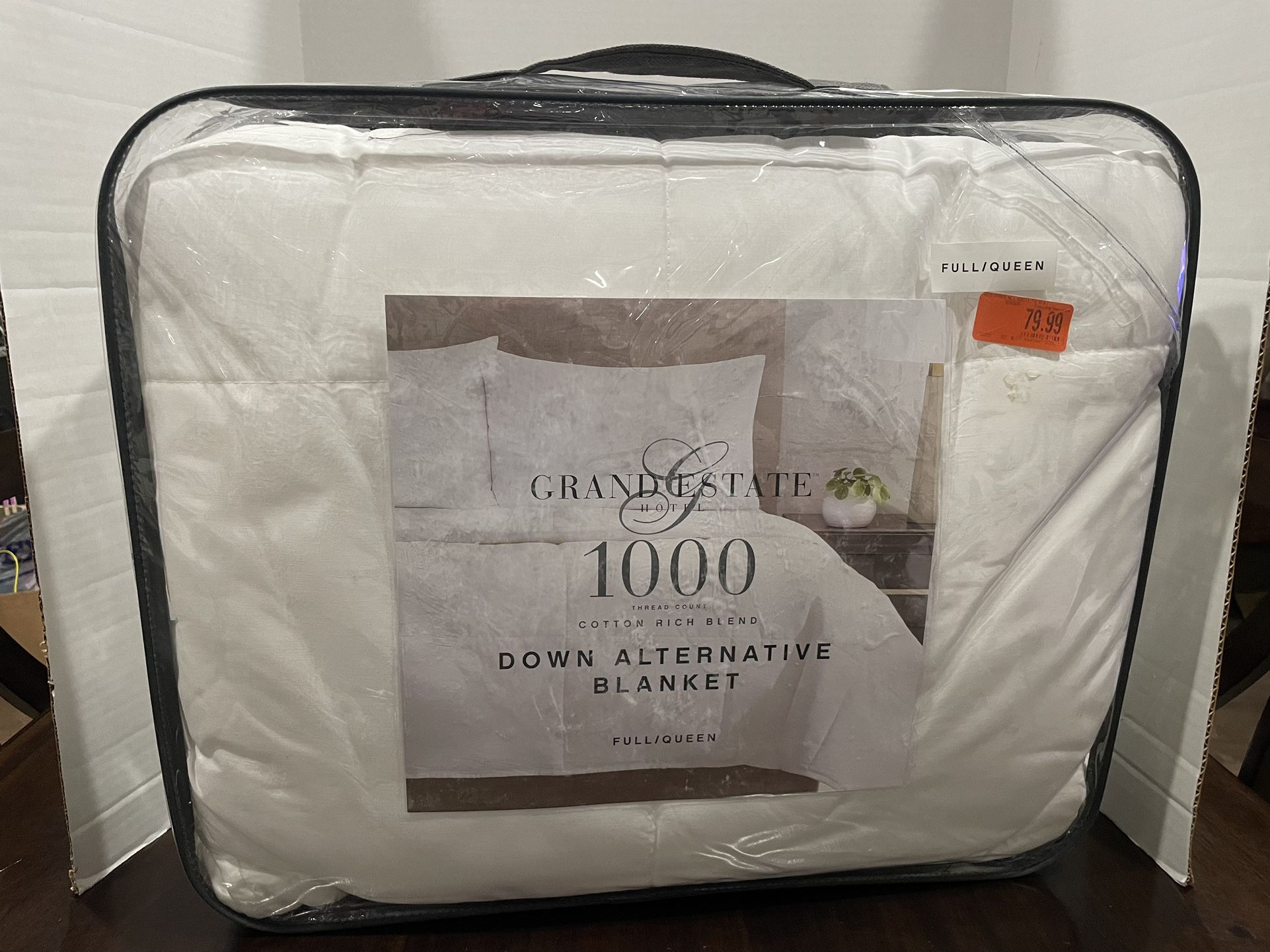 Grand estate queen down alternative blanket 1000 thread count retails $80 asking $50 brand new 