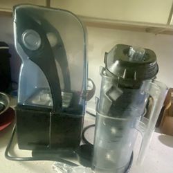 Vitamix VM0145 "The Quiet One" Commercial Blender - Complete & TestedDescription: