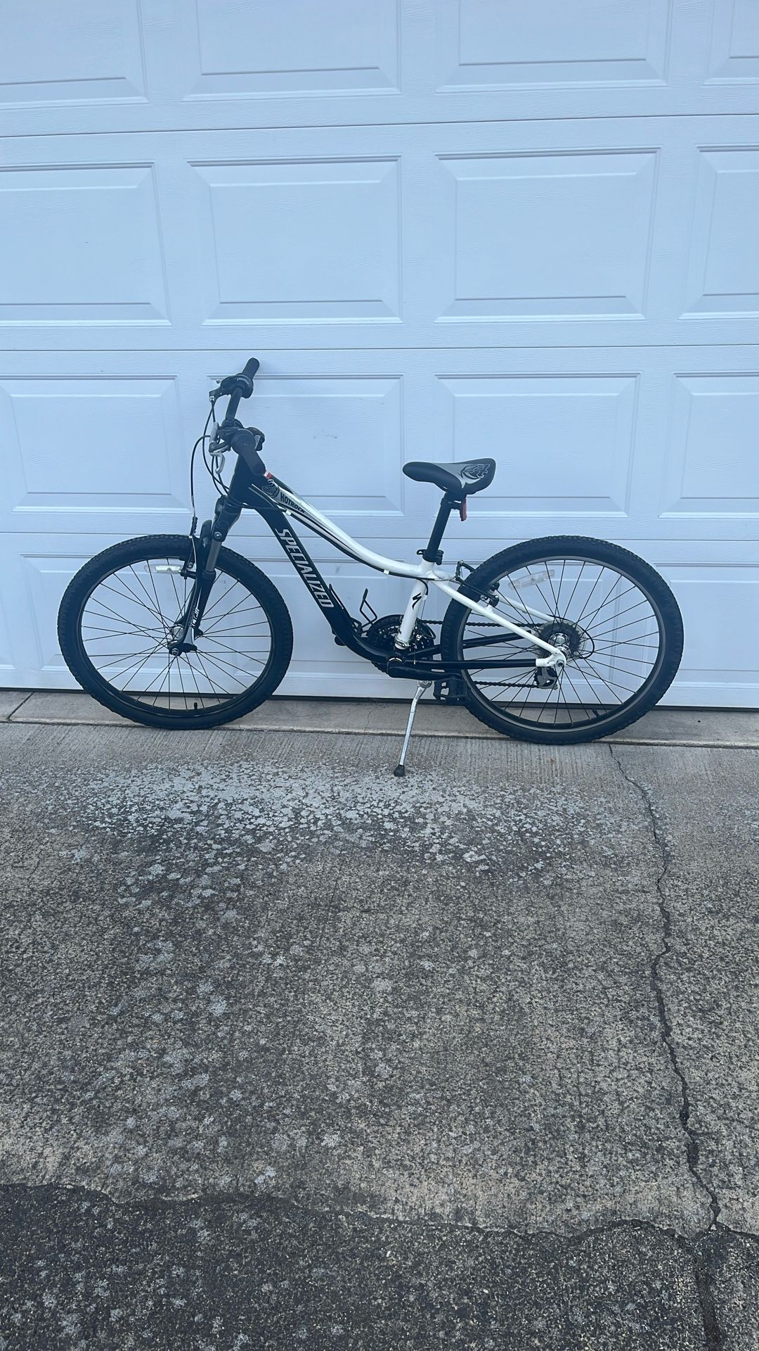 SPECIALIZED HOTROCK 24 MT. Bike 21 Speed
