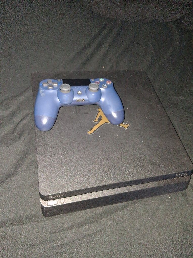 Ps4 For Sell Nothing Wrong With It Everything Works