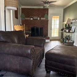 Like New Living Room Set