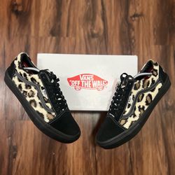 Vans Skate Old Skool Leopard Supreme🔥 New✅ Size: 11M  Market is High💴 Asking: $280
