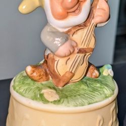 Disney Collectible: Snow White And The Seven Dwarfs