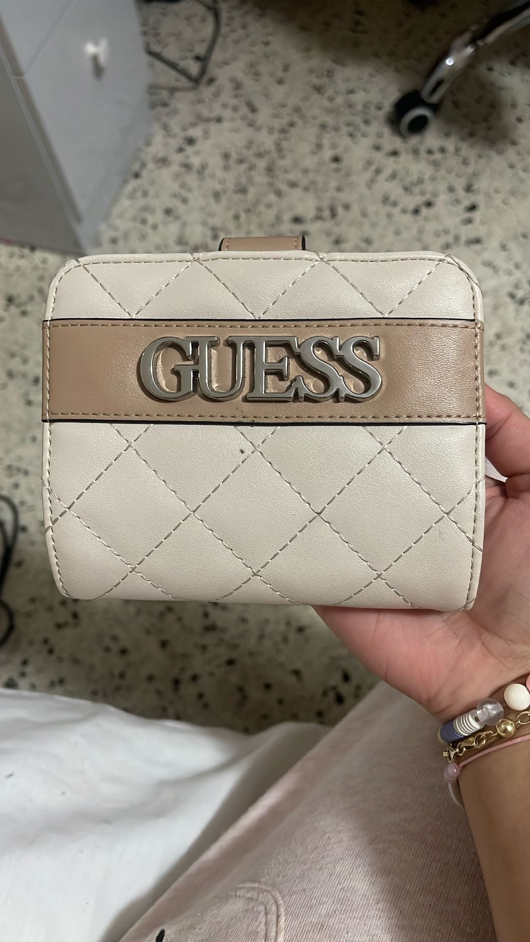 GUESS wallet