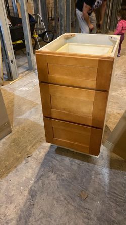 30 3 drawer base
