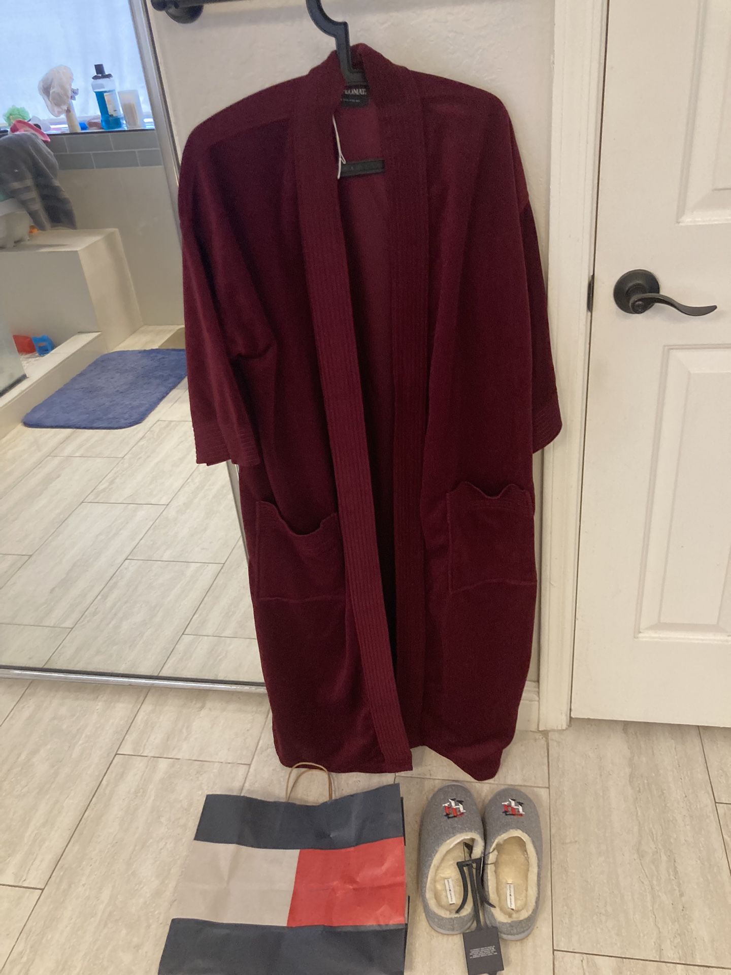 New Robe And New Slippers In North Peoria 