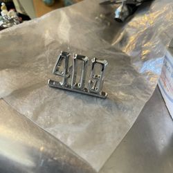 409 Chevy Fender Emblem 
