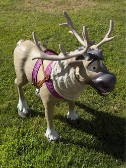 Disney Frozen Playdate Sven - Interactive Ride-On / Play Figure