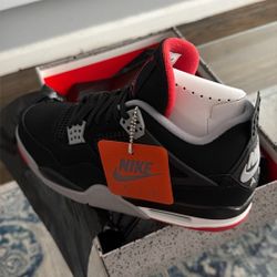 Jordan Retro 4’s Brand New 8.5