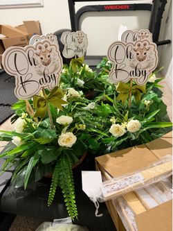 Baby shower center pieces