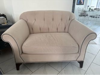 $ OBO Love chair in Palm coast
