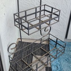 Metal Plant Basket / Shelf
