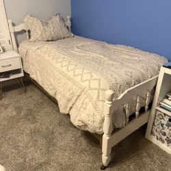Twin Size Bed For Girl’s Room (box spring and mattress included)