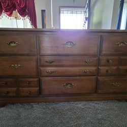 Free Dresser