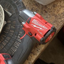 Milwaukee Mid Torque 1/2 Impact