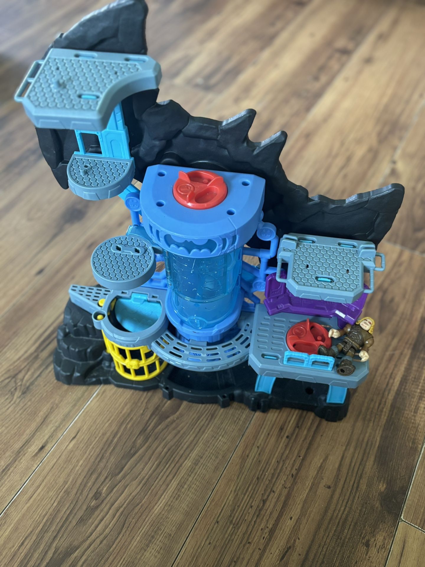 Imaginext DC Super Friends Bat-Tech Batcave