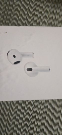 Apple AirPods Wireless Earbuds