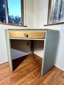 Cute Refinished Vintage Corner Desk