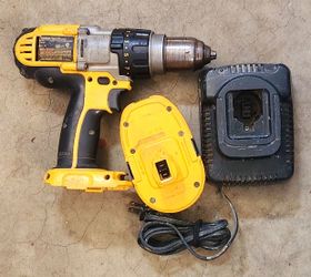DeWalt drill and hammer function machine