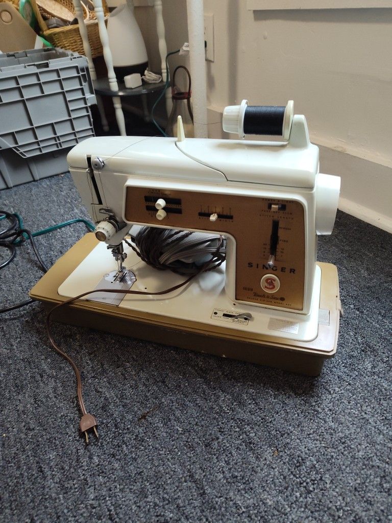 Maquina De Coser De 1965