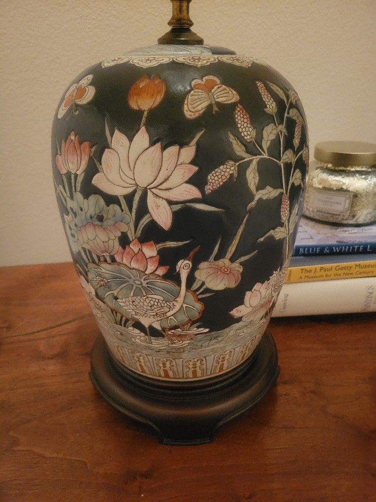 Gorgeous vintage Asian vase made into a lamp.