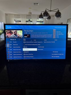 Samsung 32" Smart TV + Full-Motion Wall Mount