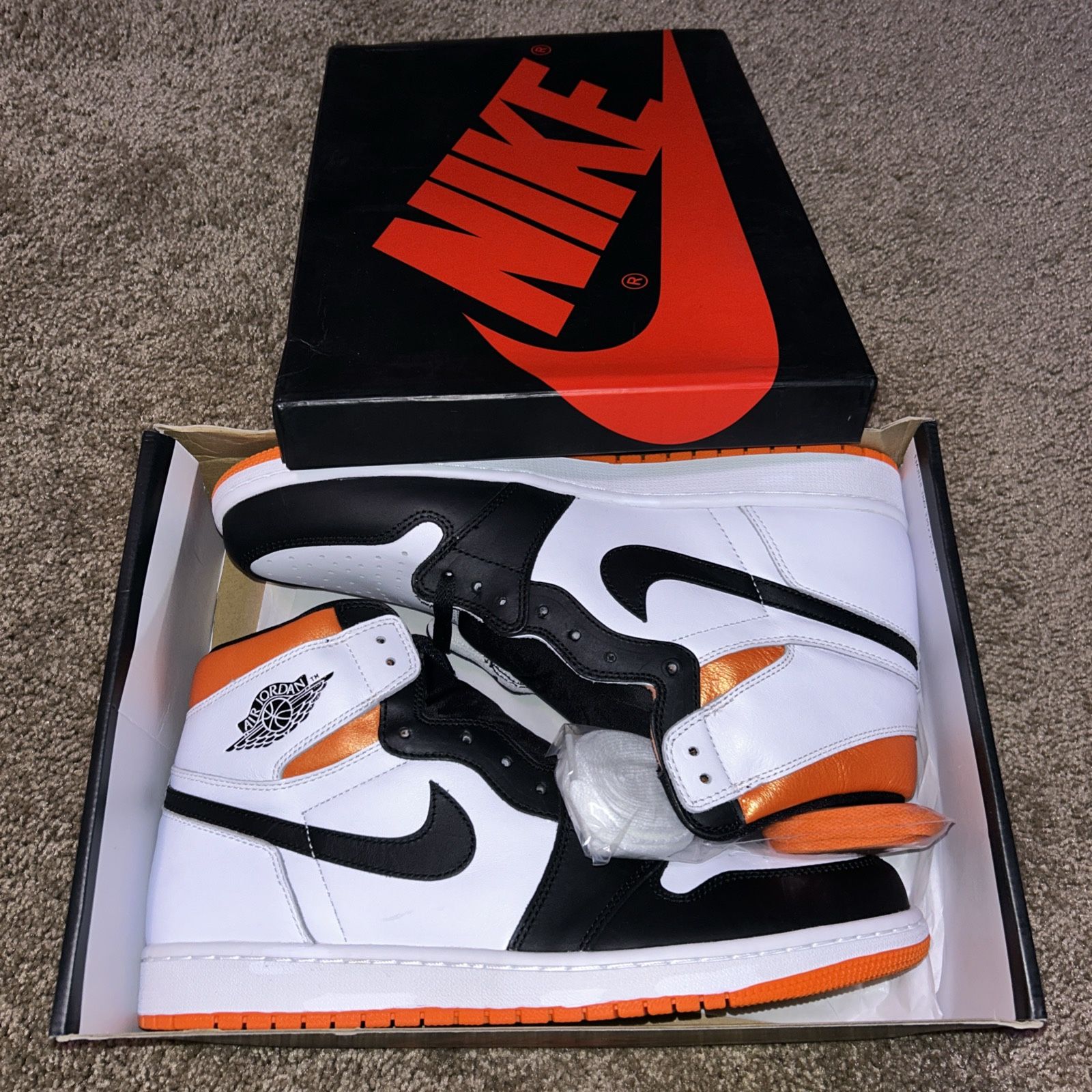Air Jordan 1 Electric Orange ๐ฅ๐ฎโ๐จ